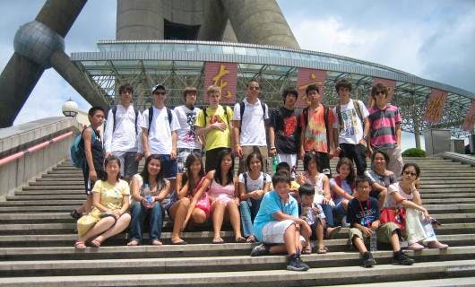 Shanghai Summer Camps_Visting Shanghai Oriental Pearl TV Tower