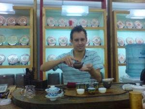 Richard learnt Chinese by taking a tea course and practicing Chinese in a tea shop. Chinese and English both love Tea!